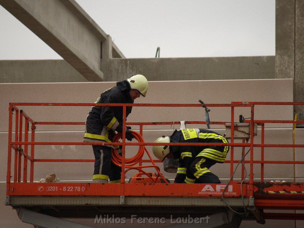 Arbeitsunfall PKlemm Koeln Kalk Kunftstr Baustelle P60.JPG